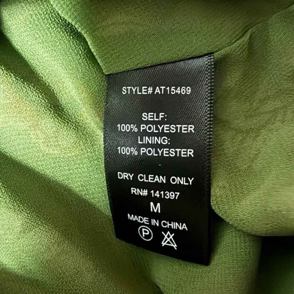 NWT‎ ASTR The Label Green Floral Pleated Sleeve Wrap Blouse Size M - Picture 10 of 10